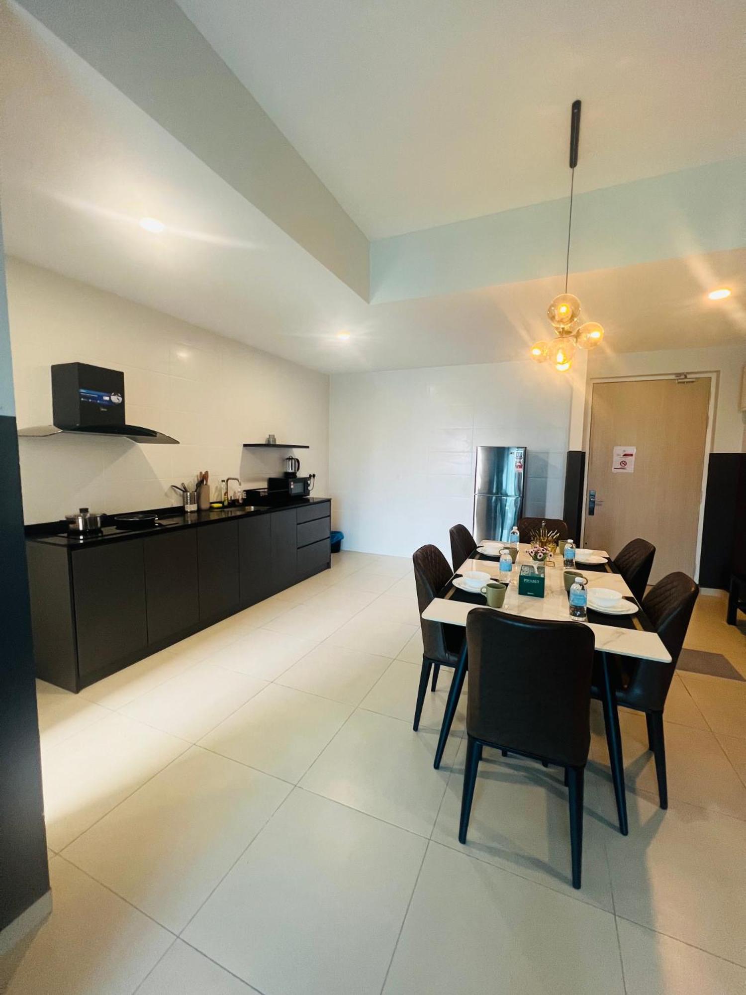 Reizz Residence By Elysium กัวลาลัมเปอร์ ภายนอก รูปภาพ