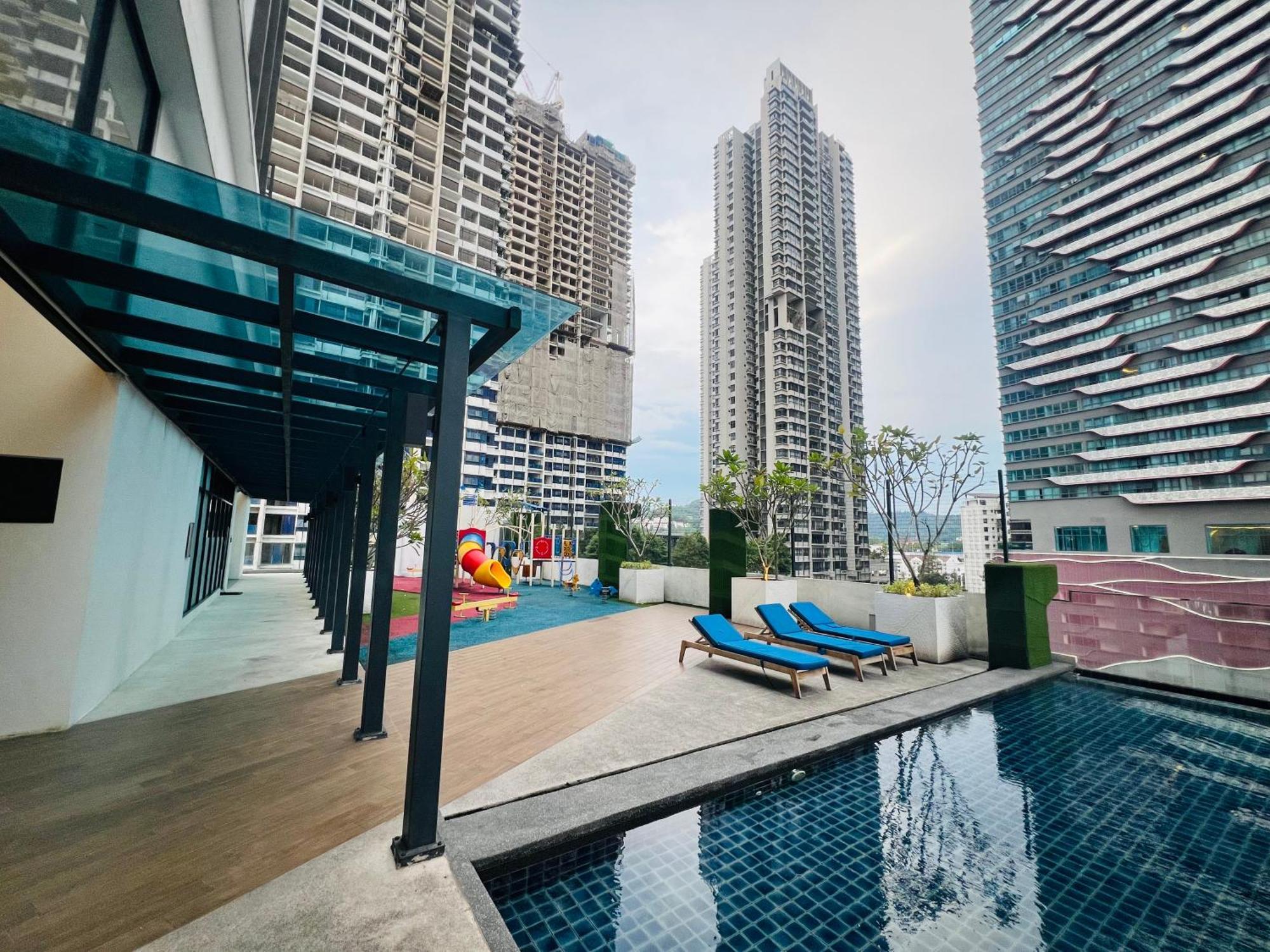 Reizz Residence By Elysium กัวลาลัมเปอร์ ภายนอก รูปภาพ