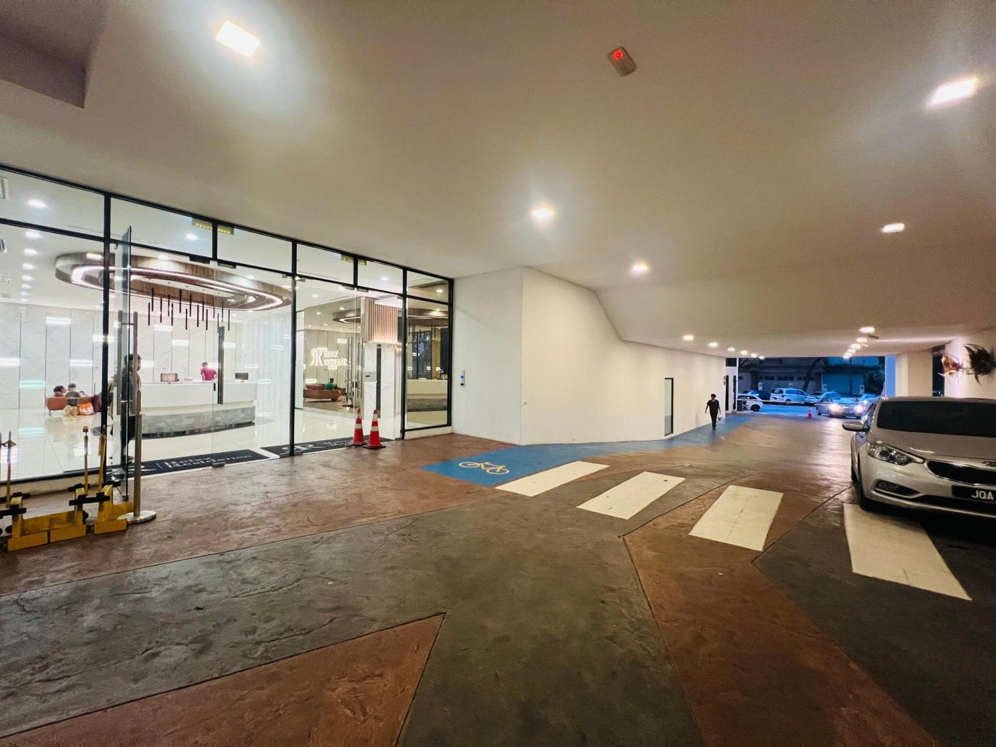Reizz Residence By Elysium กัวลาลัมเปอร์ ภายนอก รูปภาพ